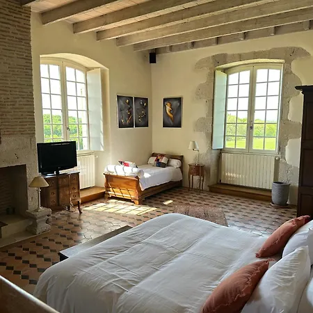 Chateau De Mazelieres