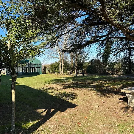 Penzion Chateau De Mazelieres 3*