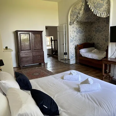 Penzion Chateau De Mazelieres 3*