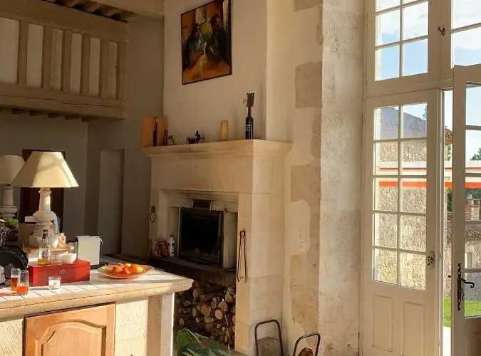 Chateau De Mazelieres 3*