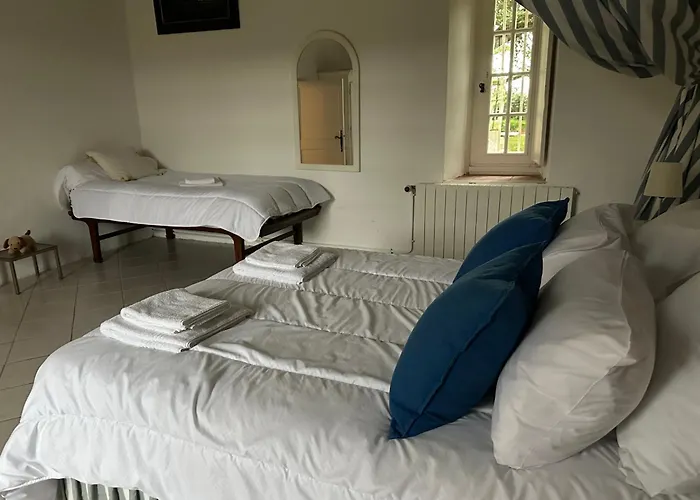 Chateau De Mazelieres Gasthuis Espiens