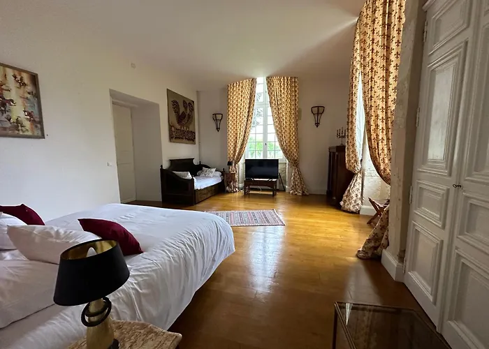 Chateau De Mazelieres 3* Espiens